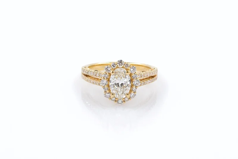 1 ct Oval 1.72 ctw Diamond Engagement Ring VVS2